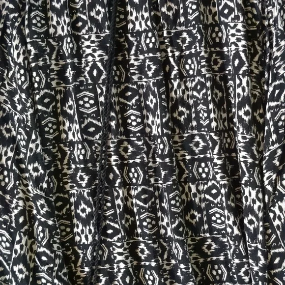 Hollister maxi skirt - Picture 2 of 4